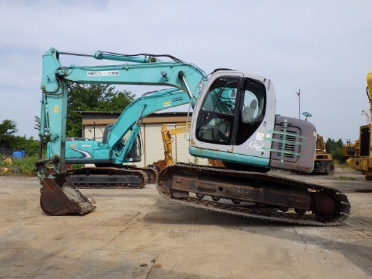 มาใหม่จ้า..KOBELCO SK135SR-1E  YY03  เก่านอกแท้  มาใหม่  สภาพสวย  เครื่องปั๊มดี  พร้อมใช้  โทร 089-7462641