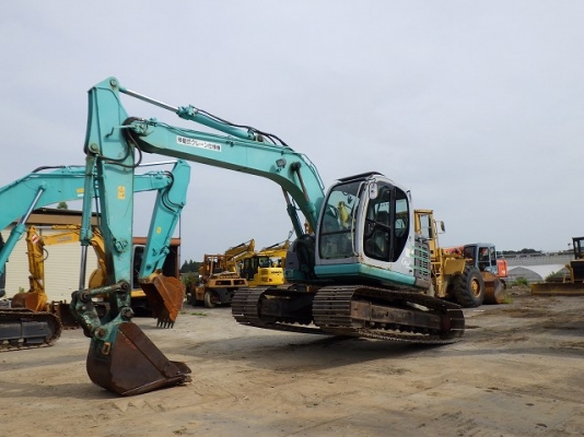 มาใหม่จ้า..KOBELCO SK135SR-1E  YY03  เก่านอกแท้  มาใหม่  สภาพสวย  เครื่องปั๊มดี  พร้อมใช้  โทร 089-7462641