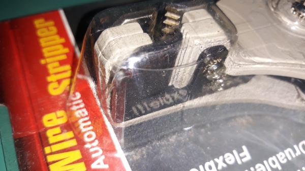 ขายคีมปอกสายไฟ KINGEAGLE MADE IN TAIWAN. เก่าเก็บ ขายคีมปอกสายไฟ KINGEAGLE MADE IN TAIWAN. เก่าเก็บ