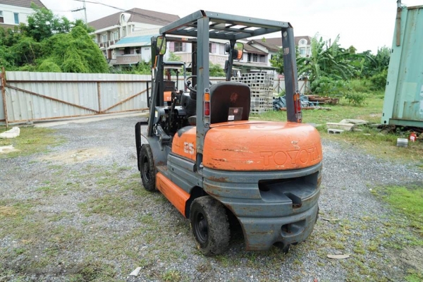 TOYOTA 6FG25 คันนี้สวย (เสาฟูฟี้)