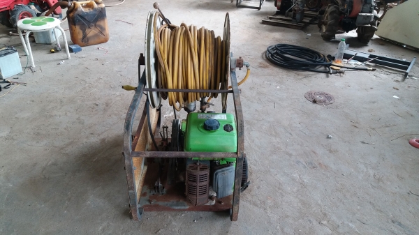 เปิดประมูลสินค้าเก่าญี่ปุ่น ปั๊มฉีดน้ำแรงดัน