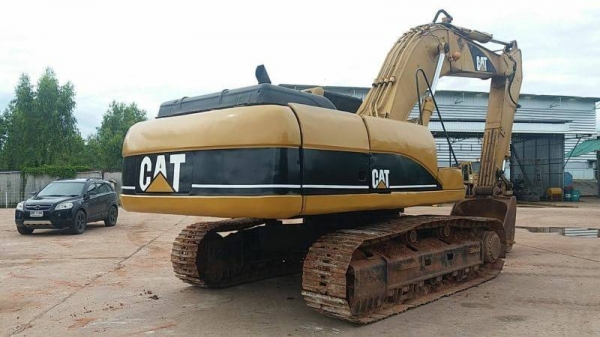 ขาย 690,000 แบคโฮ CAT 330 C ทำงาน 15,000 ชม. ไฟฟ้าครบ เครื่องดี ปั๊มแรง เอวแน่น ช่วงล่างเต็ม รถสวยพร้อมใช้ เอกสารหนังสือสัญญาซื้อขาย รถพร้อมใช้ รถอยู่ อุดร 090-772-3710 090-772-3708