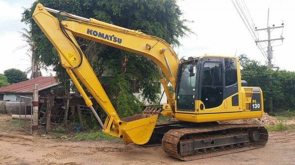 ขาย 1,500,000 KOMATSU pc 130-8 เอกสารเล่มทะเบียน พร้อมลายหัวเจาะจากบริษัท  รถทำงาน 8,000 ชม. ไฟฟ้าครบ เครื่องดี ปั๊มแรง ช่วงล่างสวย เอวแน่น แอร์หนาว รถสวยพร้อมใช้เอกสารพร้อมโอน จัดไฟแนนซ์ได้   รถอยู่ นครสวรรค์ 064-191-1112