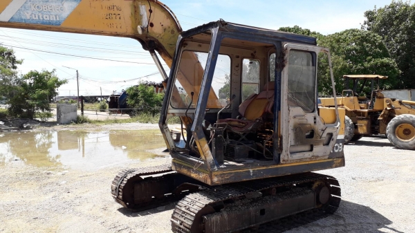 รถแบคโฮ KOBELCO รุ่น SK 03 รถพร้อมใช้งาน