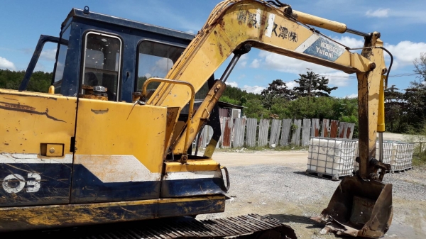 รถแบคโฮ KOBELCO รุ่น SK 03 รถพร้อมใช้งาน