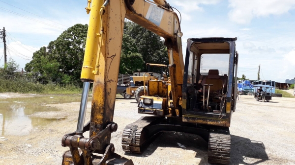 รถแบคโฮ KOBELCO รุ่น SK 03 รถพร้อมใช้งาน