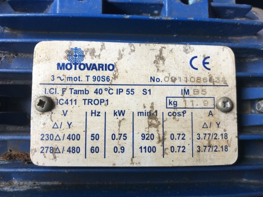 ขายมอเตอร์เกียร์ Motovario made in Italy อัตราทด 1:56 ใส่มอเตอร์ 1HP. 6Pole 920rpm. เพิ่มแรงบิด เพลาออกประมาณ 16รอบต่อนาที สภาพสวย หมุนนิ่ม พร้อมใช้งาน