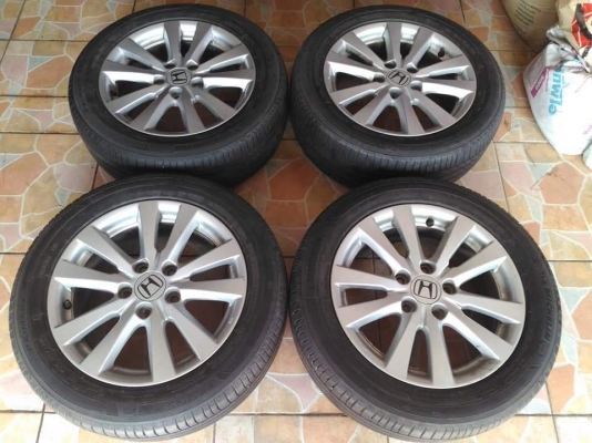 ลูกค้าฝากขาย ล้อแม็ก Honda Civic FB ขอบ 16 พร้อมยาง Michelin Primacy 3st  205 55 16 ผลิตปี 14  ขายถูกตามสภาพ ทั้งชุด 3800.-NET *** ราคายกเองหน้าร้านเท่านั้นนะคะ งดส่ง ตจว.ค่ะ ***