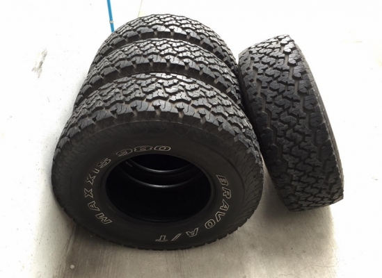 ขายยางMaxxis A/T 980 ขนาด 285/75/16 ดอกเต็มติดตุ่มหน้ายางกริ้บๆ4เส้น ขายยางMaxxis A/T 980 ขนาด 285/75/16 ดอกเต็มติดตุ่มหน้ายางกริ้บๆ4เส้น