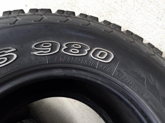 ขายยางMaxxis A/T 980 ขนาด 285/75/16 ดอกเต็มติดตุ่มหน้ายางกริ้บๆ4เส้น ขายยางMaxxis A/T 980 ขนาด 285/75/16 ดอกเต็มติดตุ่มหน้ายางกริ้บๆ4เส้น