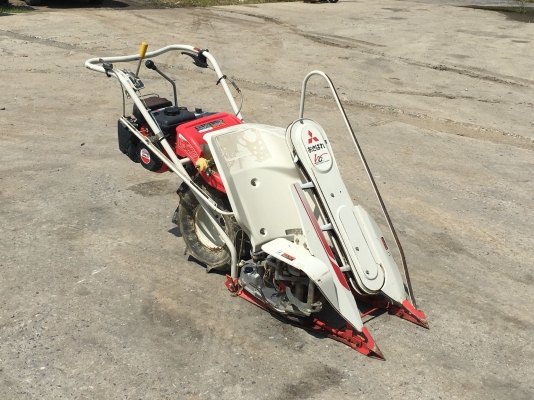 รถเกี่ยวข้าว มัดคอรวงแบบเดินตาม MITSUBISHI รุ่น MB36 สภาพสวย รถเกี่ยวข้าว มัดคอรวงแบบเดินตาม MITSUBISHI รุ่น MB36 สภาพสวย