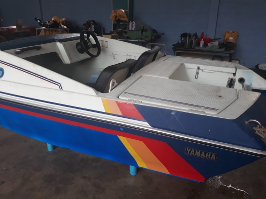 YAMAHA 13F เรือเร็ว เรือตกปลา ขนาด13ฟุต ((เรือเปล่าๆไม่มีเครื่องยนต์))