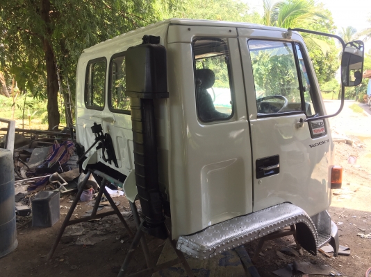 ขาย หัวสิบล้อ ISUZU ร็อคกี้  เก่าญี่ปุ่น ทำสีใหม่ สภาพสวย มีกันชนหน้า  ขาดีดหน้า-ขาคำ้หลัง ยกใส่ได้เลย