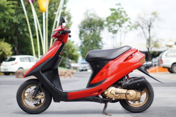 ร้าน วุฒิ นนบุรี ขาย รถป๊อบ HONDA 50cc. สวยๆ