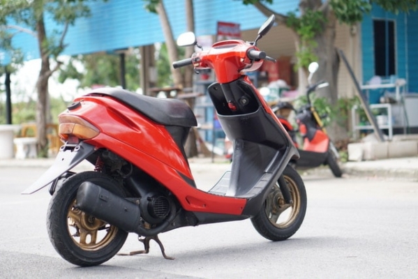 ร้าน วุฒิ นนบุรี ขาย รถป๊อบ HONDA 50cc. สวยๆ