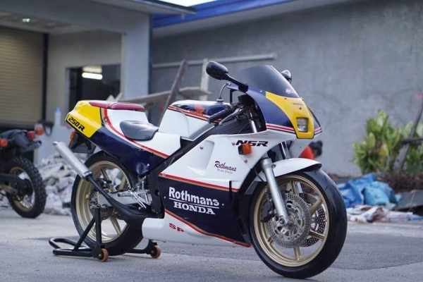 ร้าน วุฒิ นนบุรี ขาย HONDA NSR250cc.MC18 ร้าน วุฒิ นนบุรี ขาย HONDA NSR250cc.MC18