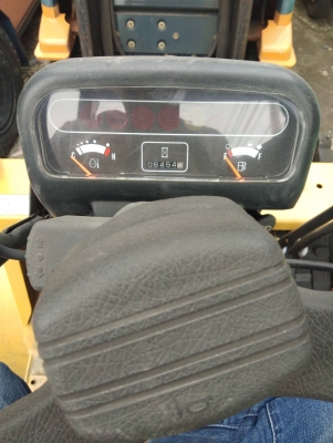 +++ ขายโฟล์คลิฟท์  MITSUBISHI FD15  ขนาด 1.5  ตัน เครื่องยนต์ดีเซล  เสา 5 เมตร  ล้อหน้าคู่  สภาพ  90 \%  เพิ่งลงจากตู้  ครับ