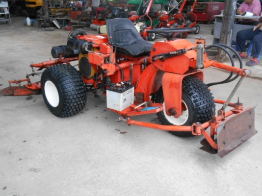 ขายรถเกี่่ยทรายTSUCHIYA พร้อมใช้งาน ขายรถเกี่่ยทรายTSUCHIYA พร้อมใช้งาน