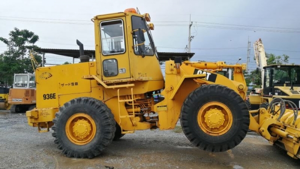 รถญี่ปุ่นเกรดA ขายถูก CAT 936E เก่าญี่ปุ่นแท้ สภาพสวย ราคาไม่แพง โทร.090-986-2521 อ๊อบ