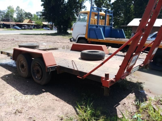 สาลี่ลากรถเกี่ยวข้าว