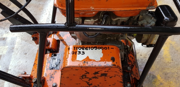 เครื่องตบดิน เดินหน้าถอยหลังได้ พร้อมใช้ เครื่องตบดิน เดินหน้าถอยหลังได้ พร้อมใช้