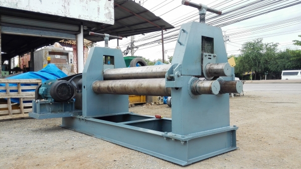 #เครื่องม้วนเหล็กแผ่นประกอบใหม่ 100\% ขนาด 5 ฟุต 150 cm เพลาตัน ม้วนหนา 6-16 mm หัวเพลาใส่โมลดัดแป้ปได้ พร้อมใช้