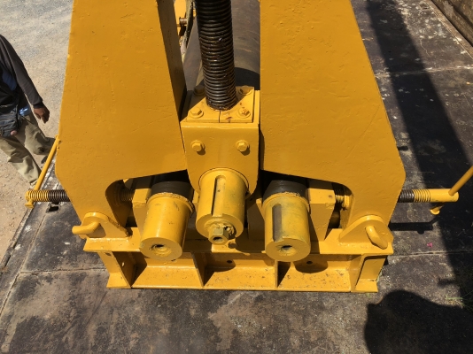 #เครื่องม้วนเหล็กแผ่น 8 ฟุต 240 cm เพลาตัน ม้วนหนา 6-12 mm ลูกล่างถ่างได้ม้วนกรวยได้ หัวเพลาใส่โมลดัดแป้ปได้