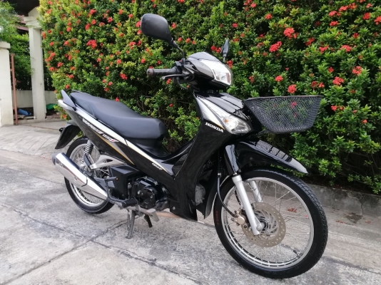 ขาย เวฟ125iปลาวาฬ ปี60 สตาร์ทเท้า รถบ้านมือเดียว