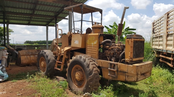 ขาย รถตัก KOMATSU JH63 เอวอ่อน เครื่องดี ปั้มดี ต่อแขนเรียบร้อยแล้ว ขาย รถตัก KOMATSU JH63 เอวอ่อน เครื่องดี ปั้มดี ต่อแขนเรียบร้อยแล้ว