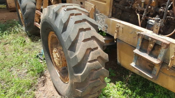 ขาย รถตัก KOMATSU JH63 เอวอ่อน เครื่องดี ปั้มดี ต่อแขนเรียบร้อยแล้ว ขาย รถตัก KOMATSU JH63 เอวอ่อน เครื่องดี ปั้มดี ต่อแขนเรียบร้อยแล้ว