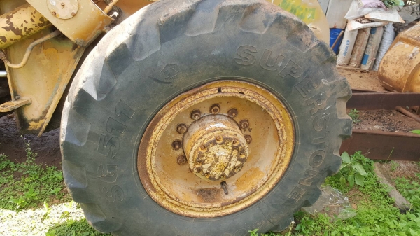 ขาย รถตัก KOMATSU JH63 เอวอ่อน เครื่องดี ปั้มดี ต่อแขนเรียบร้อยแล้ว ขาย รถตัก KOMATSU JH63 เอวอ่อน เครื่องดี ปั้มดี ต่อแขนเรียบร้อยแล้ว