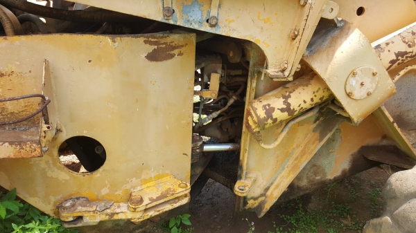 ขาย รถตัก KOMATSU JH63 เอวอ่อน เครื่องดี ปั้มดี ต่อแขนเรียบร้อยแล้ว ขาย รถตัก KOMATSU JH63 เอวอ่อน เครื่องดี ปั้มดี ต่อแขนเรียบร้อยแล้ว