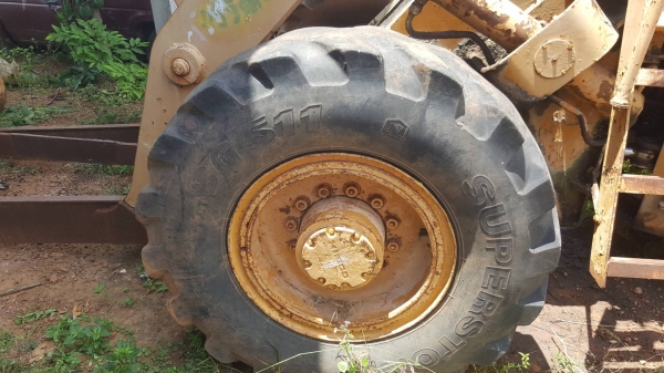 ขาย รถตัก KOMATSU JH63 เอวอ่อน เครื่องดี ปั้มดี ต่อแขนเรียบร้อยแล้ว ขาย รถตัก KOMATSU JH63 เอวอ่อน เครื่องดี ปั้มดี ต่อแขนเรียบร้อยแล้ว