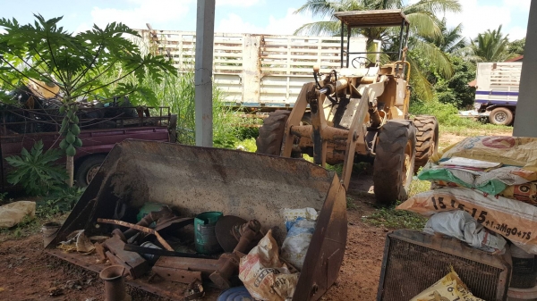 ขาย รถตัก KOMATSU JH63 เอวอ่อน เครื่องดี ปั้มดี ต่อแขนเรียบร้อยแล้ว ขาย รถตัก KOMATSU JH63 เอวอ่อน เครื่องดี ปั้มดี ต่อแขนเรียบร้อยแล้ว