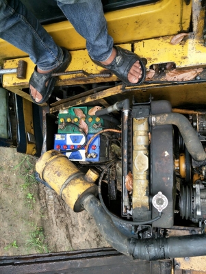 มี VDO ให้ชม.KOMATSU PC60-5 หัวคีปพร้อมบุ้งกี๋ ราคา 350000
