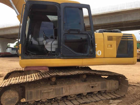 มี VDO ให้ชม.KOMATSU PC200-7 ราคา 1150000