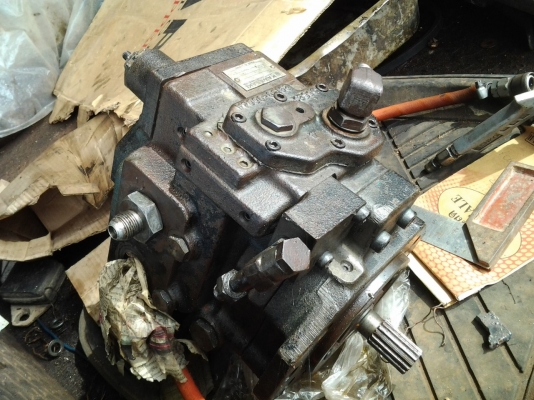 ขายปั๊ม KAWASAKI ปั๊ทเดิม ใช้กับ Kobelco sk045