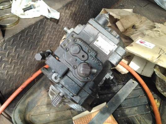 ขายปั๊ม KAWASAKI ปั๊ทเดิม ใช้กับ Kobelco sk045