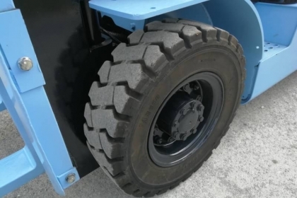 ขาย รถโฟคลิฟท์ SUMITOMO 2.5ตัน ดีเซล เสา 4เมตร นำเข้าจากญี่ปุ่น โทร.090-986-2521 อ๊อบ