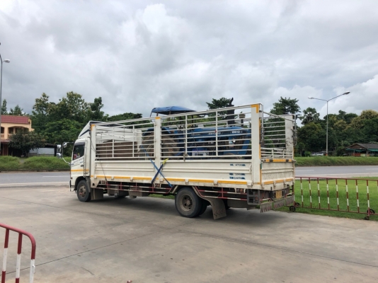 บริการขนส่ง รถไถ ด้วยรถบรรทุก6-10 เทเลอร์ ทุกขนาด084-8175241