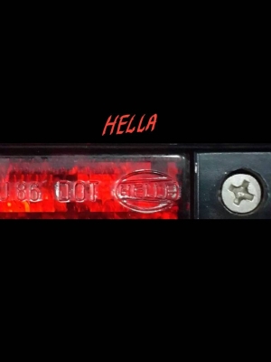 SPOILER HELLA ใส่ BENZ -SL-129 ชุดนี้ 7500 บ. ติดต่อที่ 081-8319979