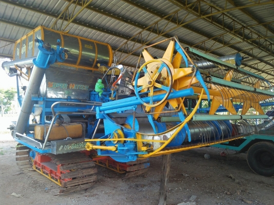 ขายรถเกี่ยวนิวเจริญการช่าง   พร้อมใช้งาน  โทร 098-1912778