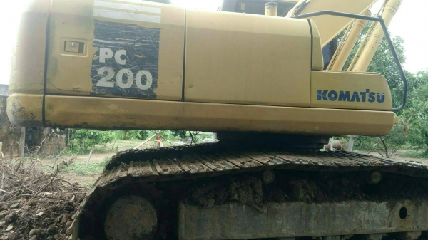 ขายรถแบคโฮ KOMATSU PC200-7 ราคา 900000