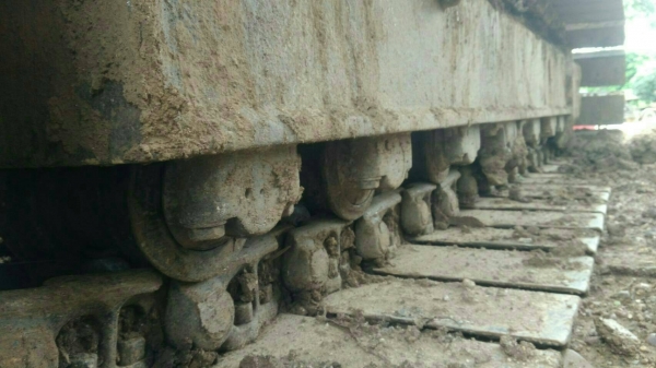 ขายรถแบคโฮ KOMATSU PC200-7 ราคา 900000 ขายรถแบคโฮ KOMATSU PC200-7 ราคา 900000