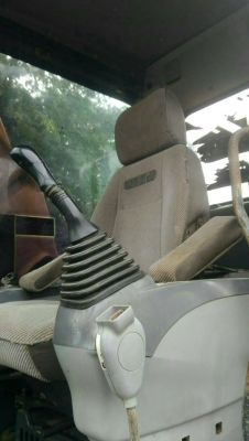 ขายรถแบคโฮ KOMATSU PC200-7 ราคา 900000 ขายรถแบคโฮ KOMATSU PC200-7 ราคา 900000