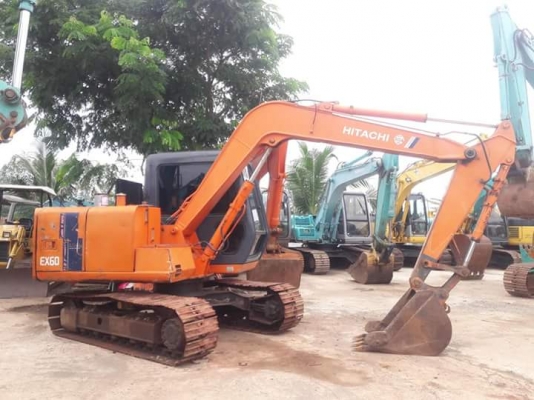 ขายจ้า..รถบ้าน  HITACHI  EX60-2  เก่าใน  สภาพดี...แอร์เย็น...พร้อมใช้..โทร  089-3818694  จ๊อย..