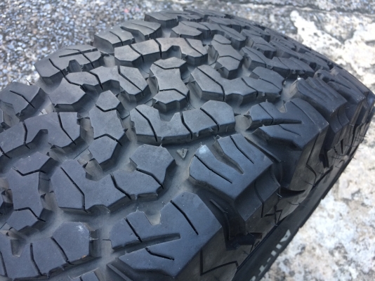 เศษยาง BF Goodrich KO2 265 70 16