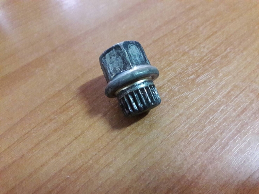 น๊อตถอดล้อ BMW E60 มือสอง