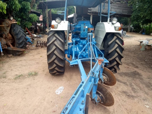 ขายford6600  T3 ยางใหม่ 4เส้น