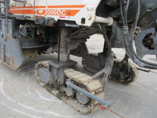 ขายรถกัดผิวถนน WIRTGEN 2000DC นำเข้าจากต่างประเทศ ยังไม่เคยใช้งานในเมืองไทย สนใจติดต่อ อำพล 090-9694506, 080-3031241